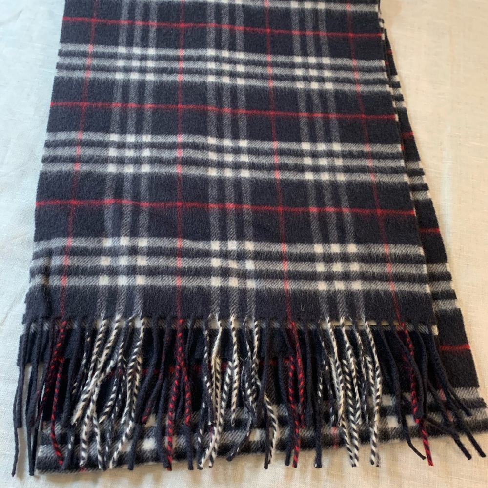 Burberry Classic Cashmere Scarf